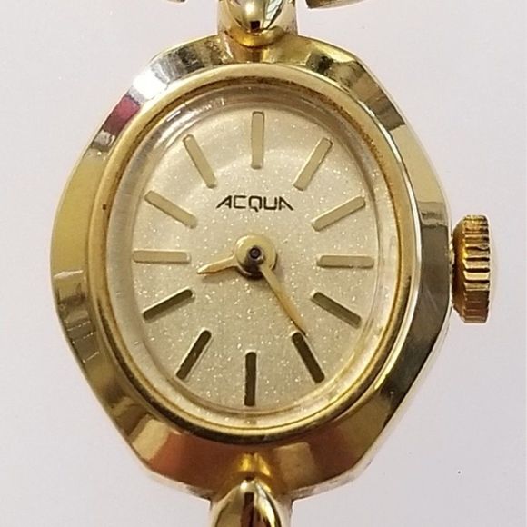 Vintage Timex Acqua Ladies Watch main image 3